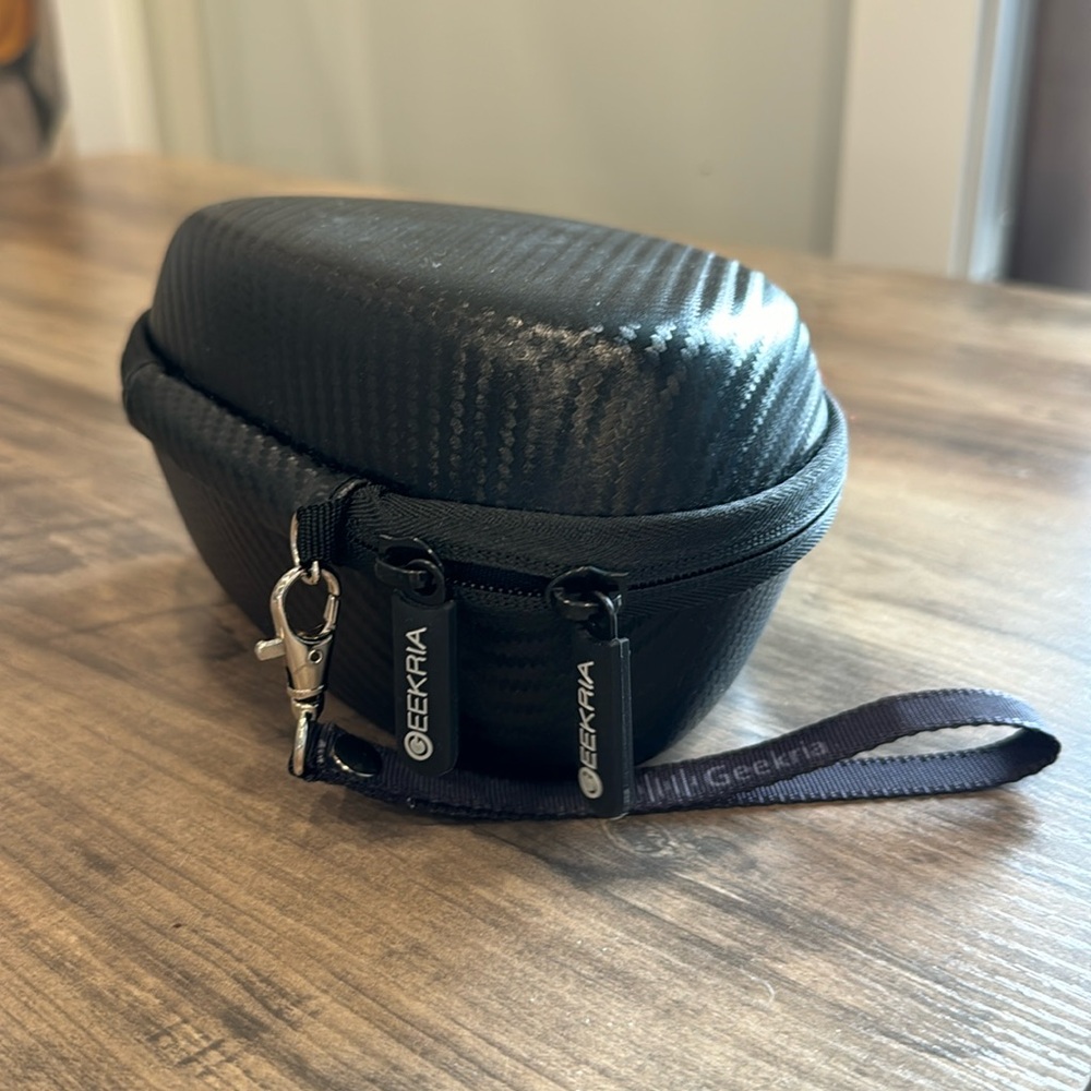 GEEKRIA Headphone (with Microphone) Case